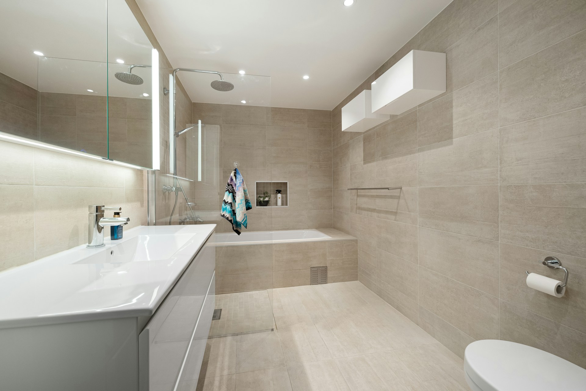 Sit-In Tub Installation in Las Vegas: Safer, Accessible Bath Remodels