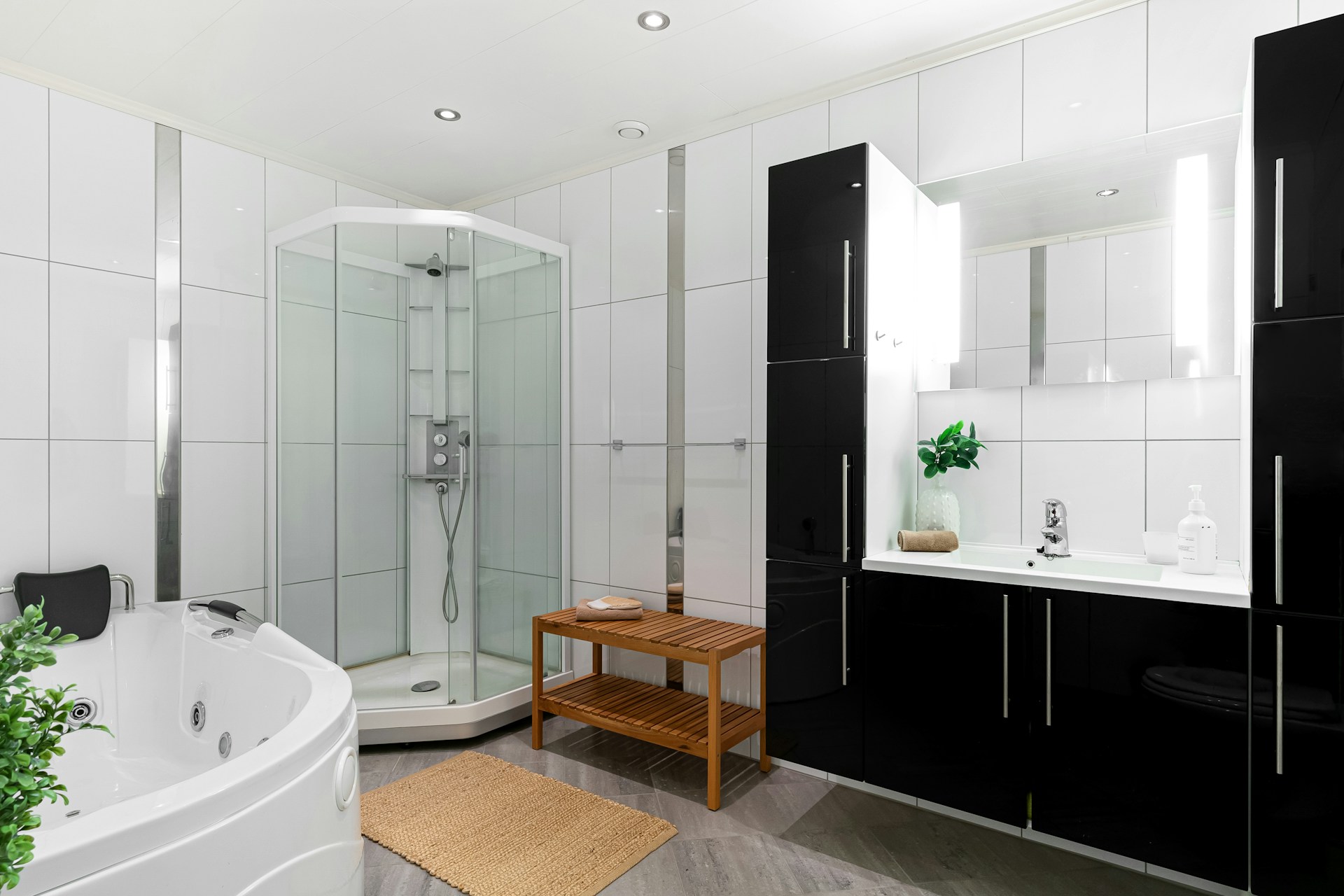 Sit-In Tubs Near Me: Find the Best Local Tub Options