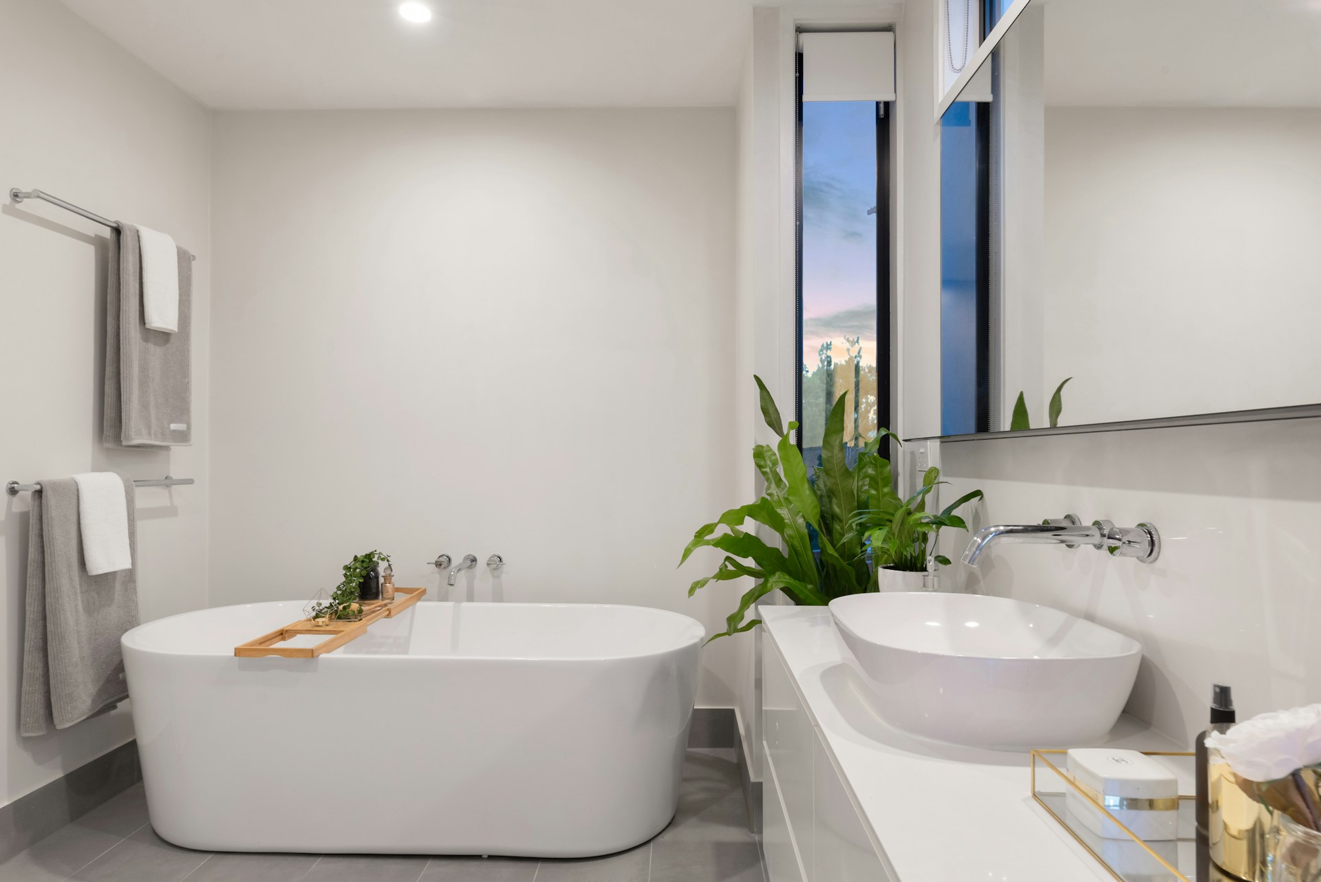 What is an Affordable Accessible Tub? Key Facts for Safe Bathing in 2026